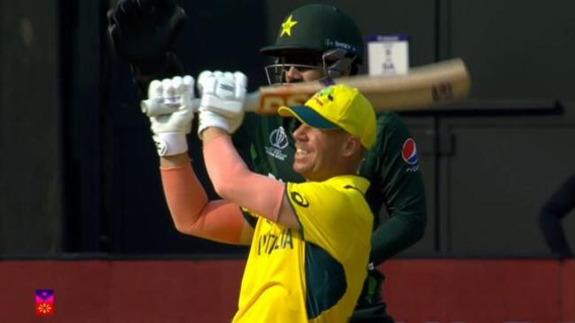 WARNER UNLEASHES! Pakistan pay for dropped catch