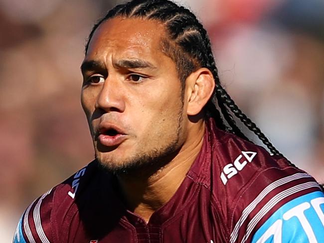 SYDNEY, AUSTRALIA - AUGUST 06: Martin Taupau of the Sea Eagles runs the ball during the round 22 NRL match between the Manly Warringah Sea Eagles and the Sydney Roosters at Lottoland on August 6, 2017 in Sydney, Australia.  (Photo by Cameron Spencer/Getty Images)