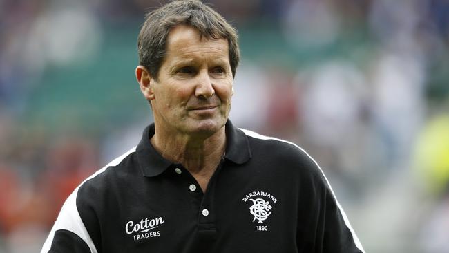 Former Wallabies coach Robbie Deans says the All Blacks have weaknesses.