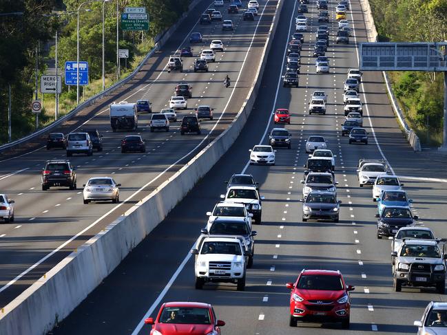 Afternoon traffic on the M1 - Traffic heading through Nerang South Pic by David Clark