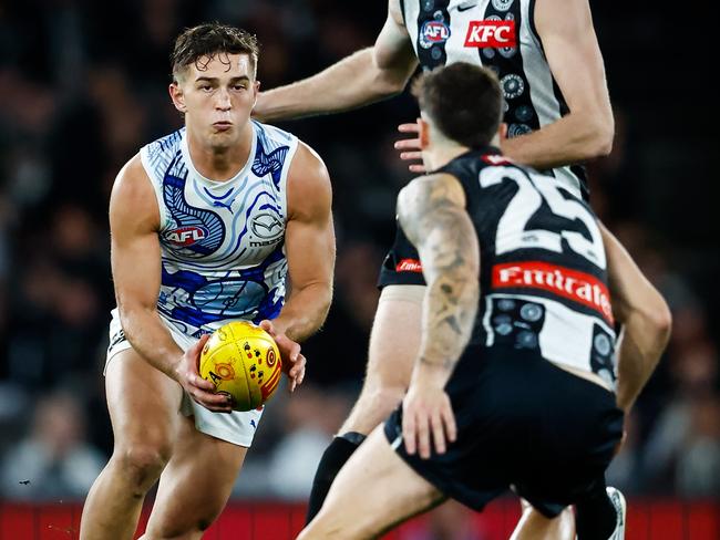 Will Phillips charges out of the middle. Picture: Dylan Burns/AFL Photos via Getty Images