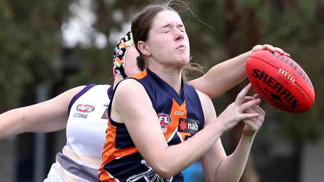 Georgia Sampson in action for Calder Cannons.