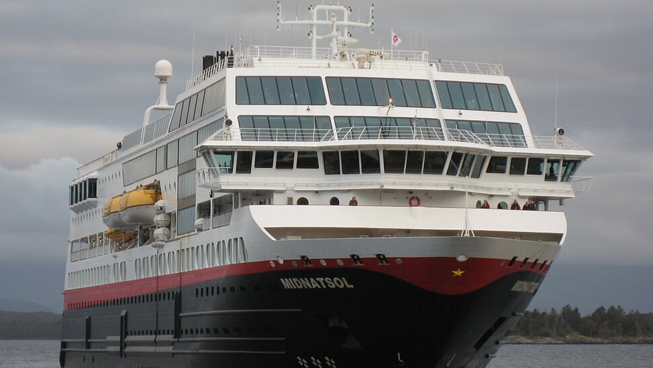 The cruise ship, Maud, lost its ability to navigate after its electricity went out.