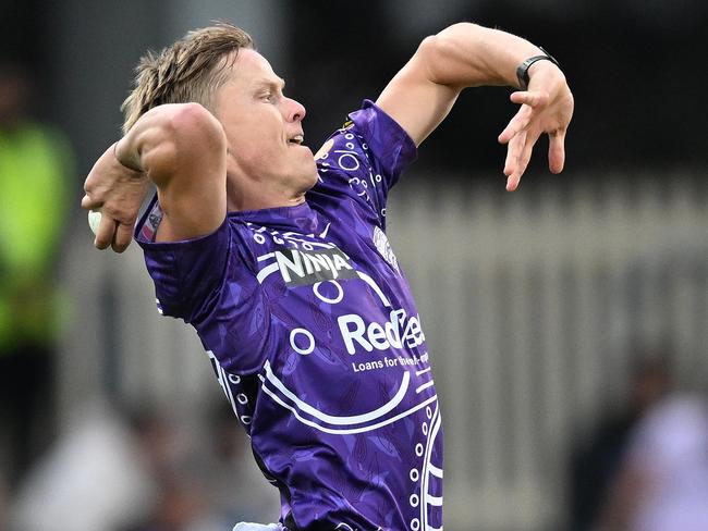 HOBART, AUSTRALIA - JANUARY 05: Nathan Ellis of the Hurricanes bowls during the BBL match between the Hobart Hurricanes and Adelaide Strikers at Blundstone Arena, on January 05, 2025, in Hobart, Australia. (Photo by Steve Bell/Getty Images)