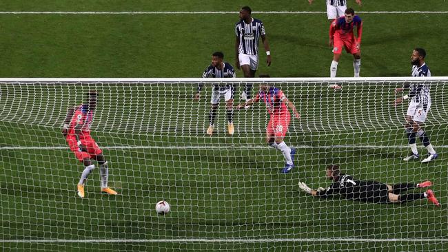 Chelsea striker Tammy Abraham taps in a rebound to equalise for Chelsea