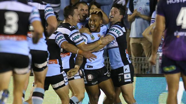 Ben Barba of the Sharks scores during the round 4 NRL match between Cronulla Sutherland Sharks and Melbourne Storm at Shark Park, Cronulla, Monday, March 28, 2016. (AAP Image/Craig Golding) NO ARCHIVING, EDITORIAL USE ONLY