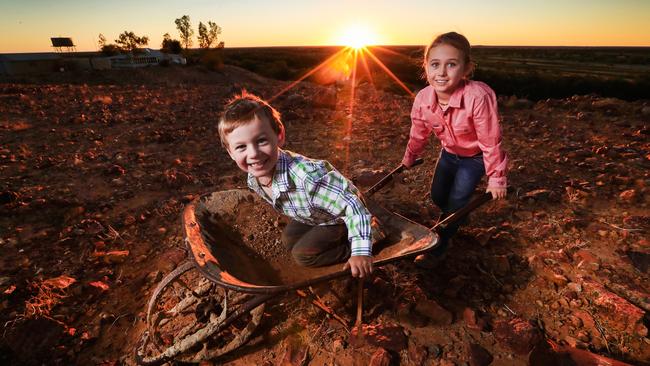 Cameron, 4, and Emily Morton, 7, from Birdsville. Picture: Nigel Hallett