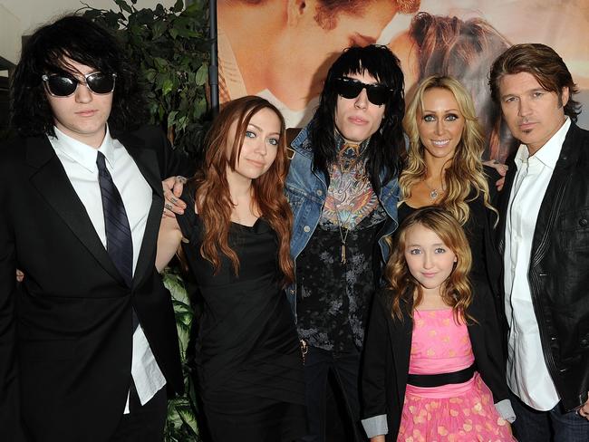 From left to right: Braison, Brandi, Trace, Noah, Tish and Billy Ray in 2010. Picture: Kevin Winter/Getty Images