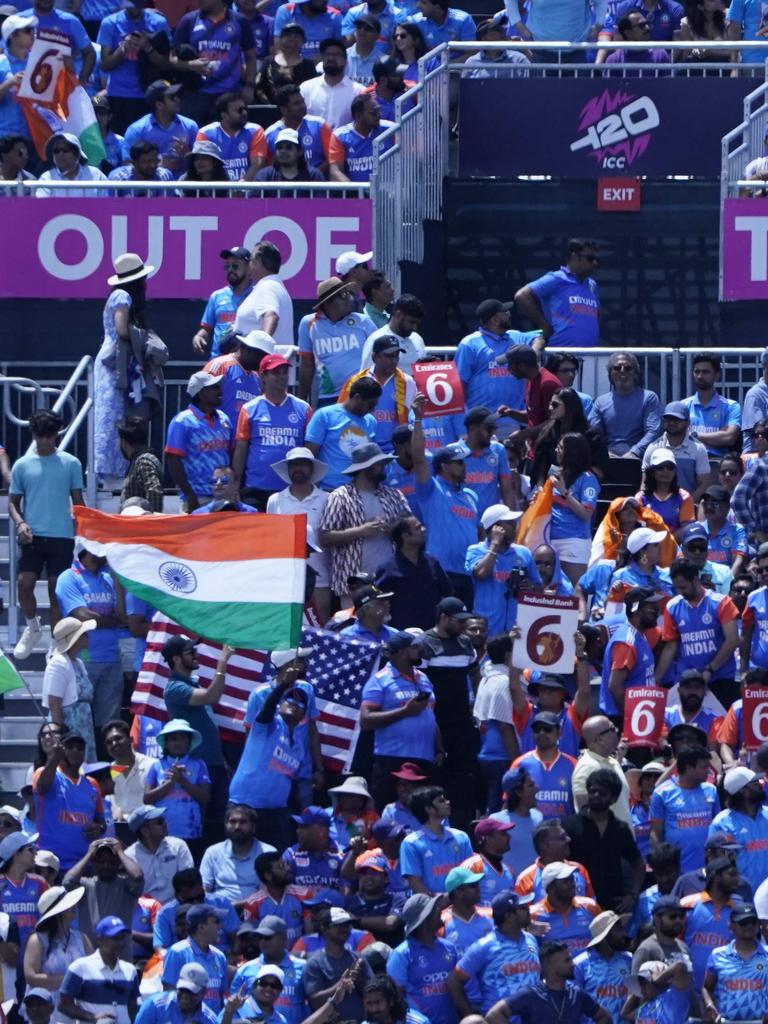 India's fans want trophies. (Photo by TIMOTHY A. CLARY / AFP)