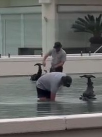 She captures cleaners working on the lagoon during her stay. Picture: Samantha Moitzi