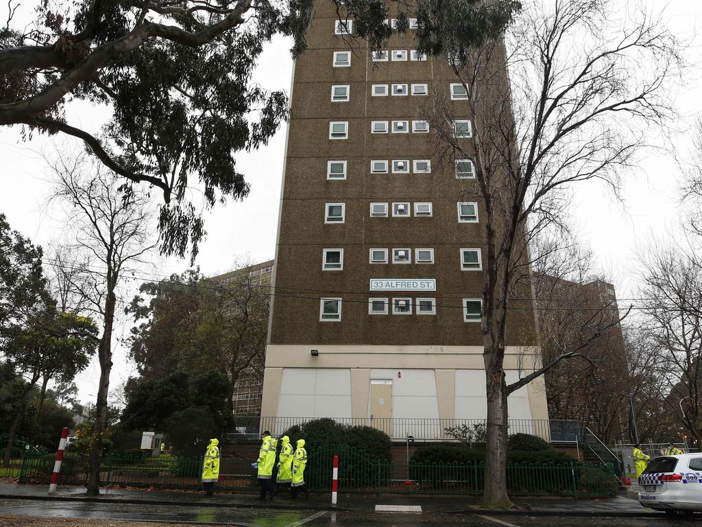 33 Alfred Street, North Melbourne remains in hard lockdown. Picture: Daniel Pockett/ NCA NewsWire