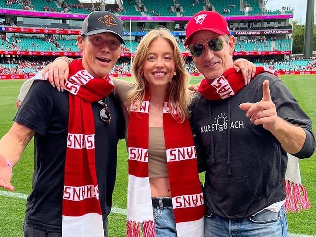 Sydney Sweeney with director Will Gluck and Dermot Mulroney. Picture: Sydney Sweeney/Instagram