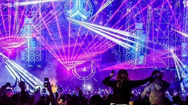 A laser show delights the crowd on the Defqon1. 1 main stage. Source: Twitter/@FrenchEDMLovers