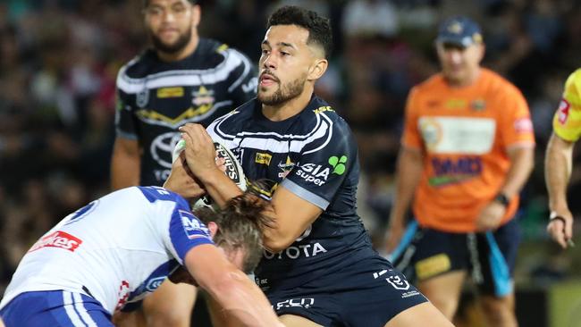 Jordan Kahu punished the Bulldogs at the end. Photo: AAP Image/Michael Chambers