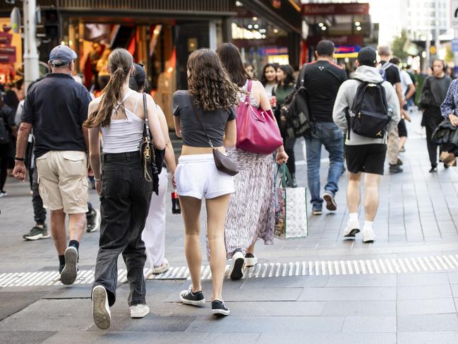 SYDNEY, AUSTRALIA - NCA NewsWirePhotos - Wednesday, 24 April 2024:FEDERAL BUDGET GENERICSShoppers pictured at Pitt Street Sydney Picture: NCA NewsWire  / Monique Harmer