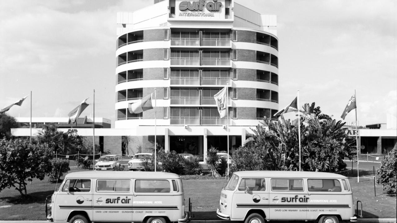 Surfair vans in front of the Surfair International Hotel, David Low Way, Marcoola, August 1980.