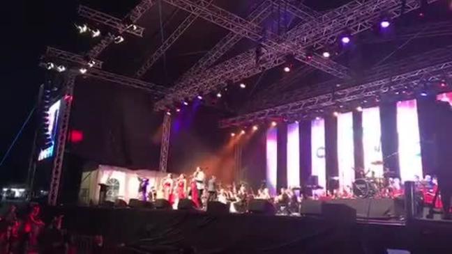 WATCH: Ipswich’s new mayor sings in front of thousands | The Courier Mail