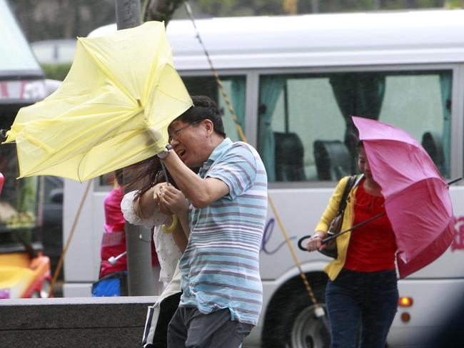 Super typhoon Dujuan: Taiwan residents evacuated | news.com.au ...