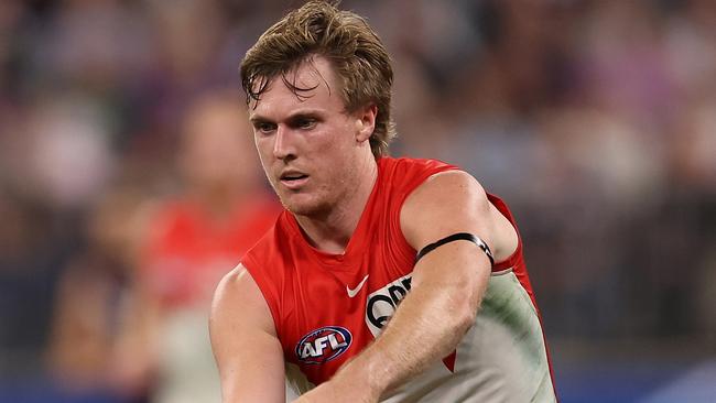 PERTH, AUSTRALIA - MAY 10: James Jordon of the Swans in action during the round nine AFL match between Fremantle Dockers and Sydney Swans at Optus Stadium, on May 10, 2024, in Perth, Australia. (Photo by Paul Kane/Getty Images)