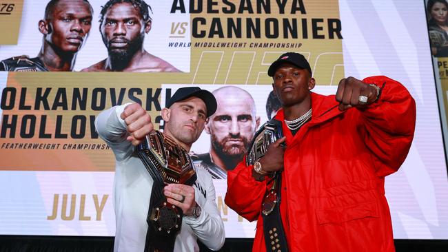 Alexander Volkanovski and Israel Adesanya at a recent Aussie press conference ahead of UFC 276. Picture: Justin Lloyd