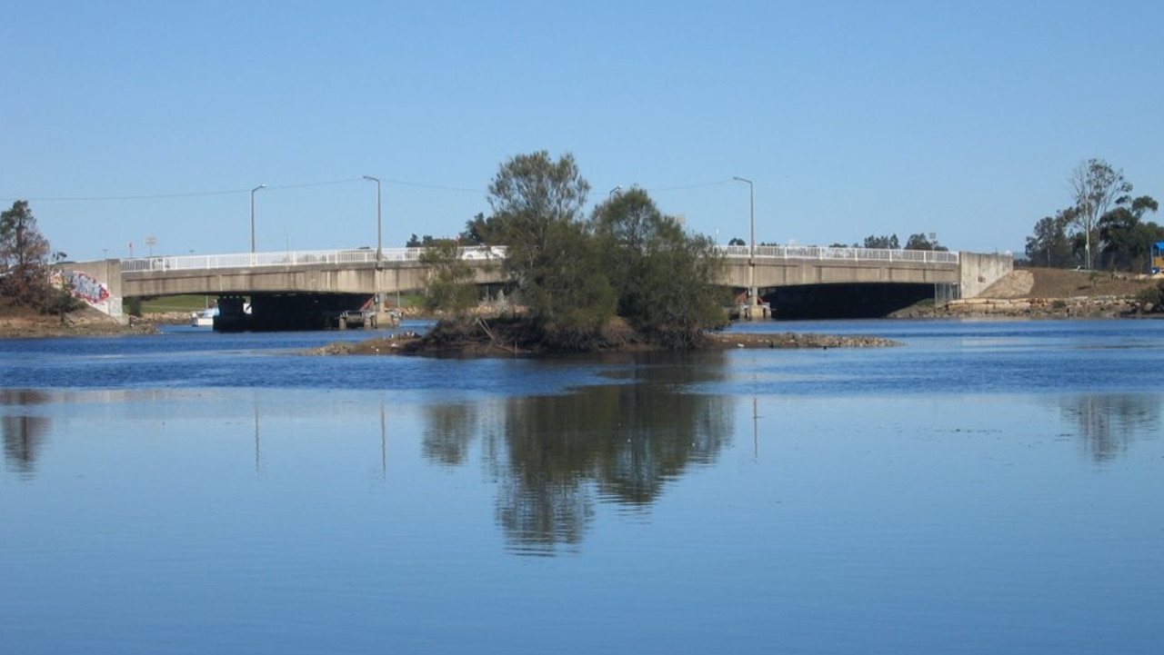 Goolay’yari means place of the pelican dreaming in local languages, Fatima Island on the Cooks River looks like the foot of a pelican.