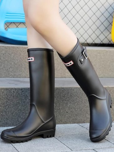 Lezzglt Rain Boots. Picture: Amazon Australia.