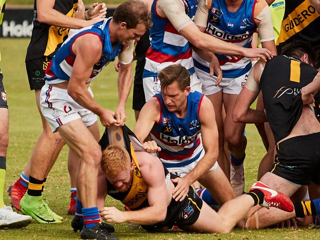 Fight breaks out between Glenelg and Centrals at Elizabeth Oval at the end of the 2nd quarter, Saturday, May 18, 2019. Picture: MATT LOXTON