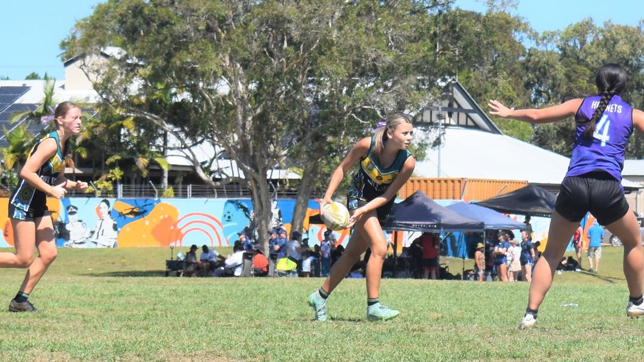 U16 Girls Sunshine Coast Pineapples vs Hunter Western Hornets at the National Youth Touch Football Championships, Kawana 2022. Picture: Eddie Franklin