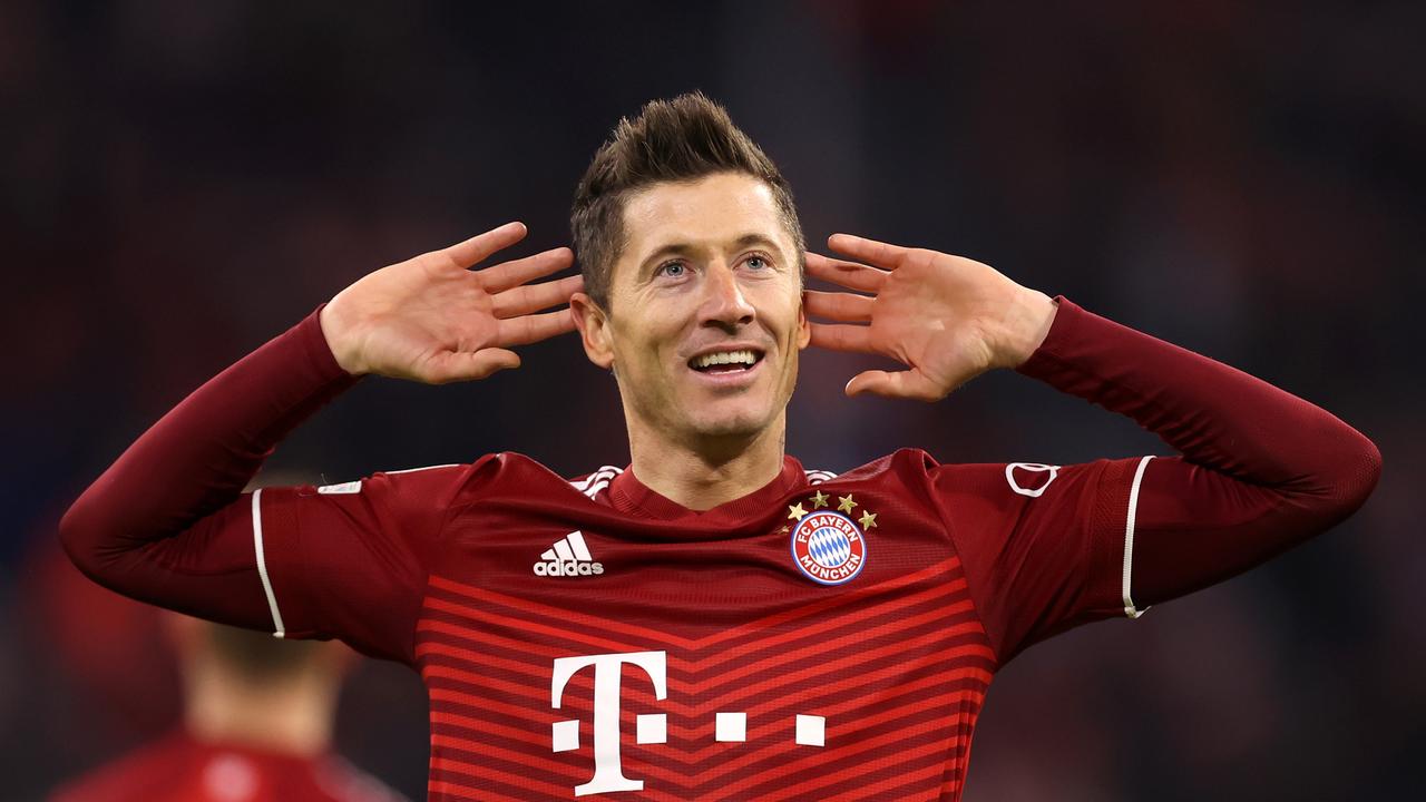 MUNICH, GERMANY - MARCH 08: Robert Lewandowski of FC Bayern Muenchen celebrates after scoring their team's third goal during the UEFA Champions League Round Of Sixteen Leg Two match between Bayern MÃ&#131;Â¼nchen and FC Salzburg at Football Arena Munich on March 08, 2022 in Munich, Germany. (Photo by Alex Grimm/Getty Images)