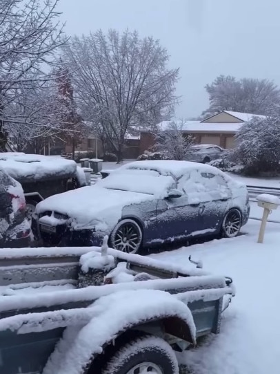 Cars cloaked in ice and snow in Orange today. Picture: NSW Incidents