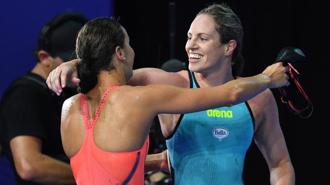 Emily Seebohm congratulates Kaylee McKeown at the Australian Titles. Picture: AAP Images