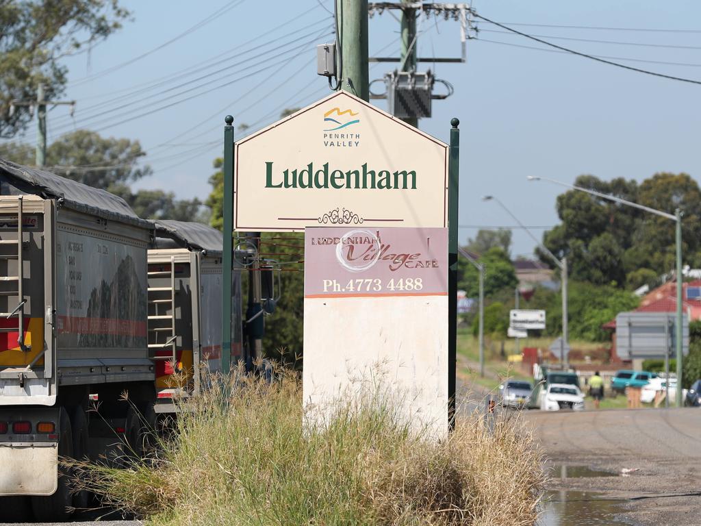 The Northern Road at Luddenham.