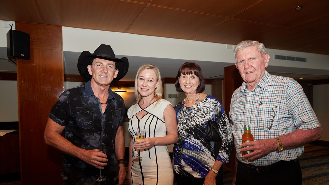Cairns Post Club event with Lee Kernaghan another hit | The Cairns Post