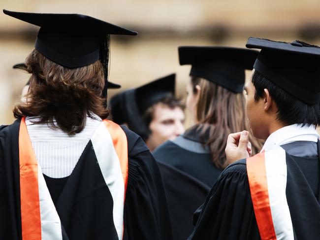 Generic picture of University of Sydney Students on graduation day 24 Apr 2009.