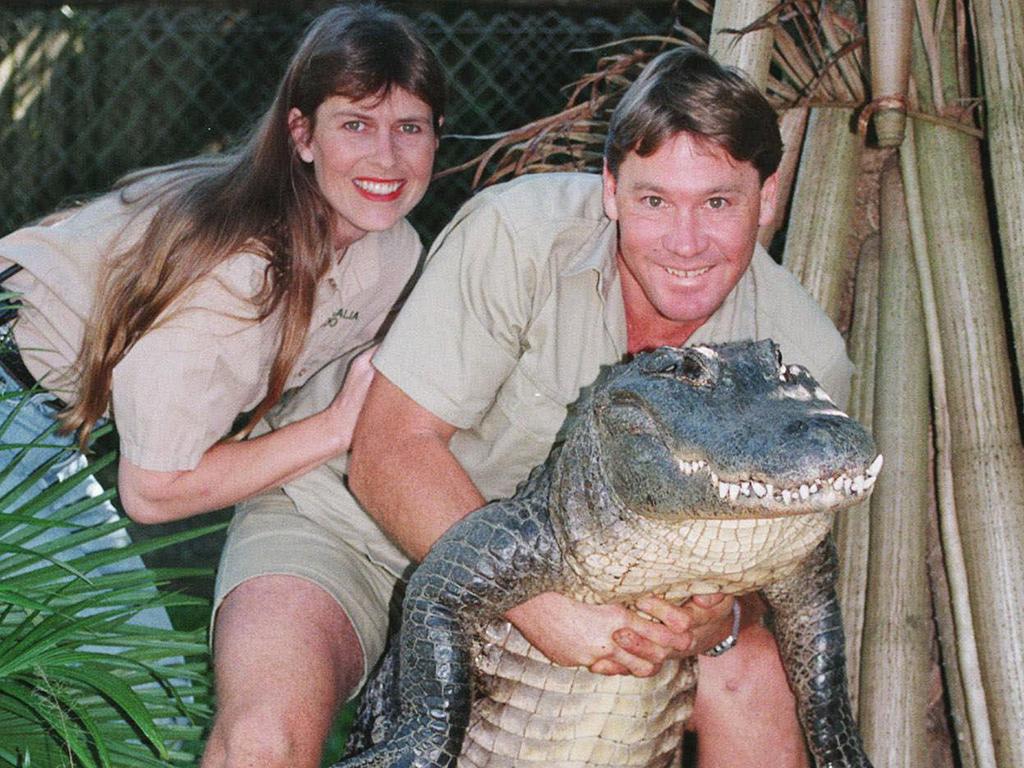 Terri Irwin and Steve Irwin, pictured together at Australia Zoo in Beerwah, Queensland, in 1999. Picture: AP Photo/Russell McPhedran