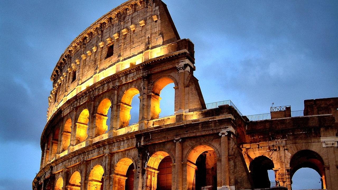 The Colosseum, Rome, Italy. Katsuo Inoue chose Italy for his virtual holiday.