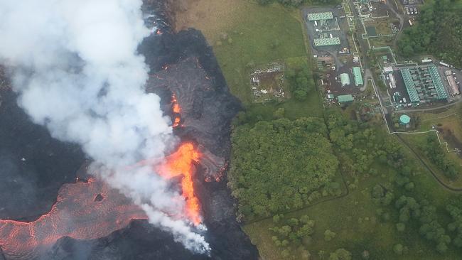 Hawaii volcano: Mount Kilauea lava threatens power plant | Townsville ...