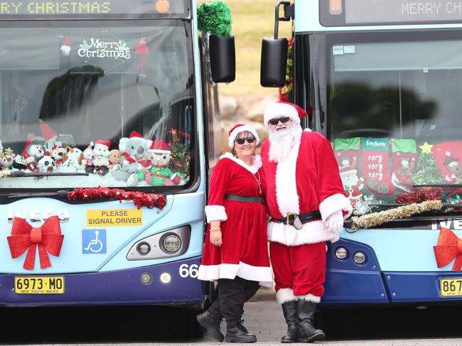 Many people have been lunching with Red Bus drivers Karen Burt and Trevor Williams during their break at The Entrance. Picture: Sue Graham