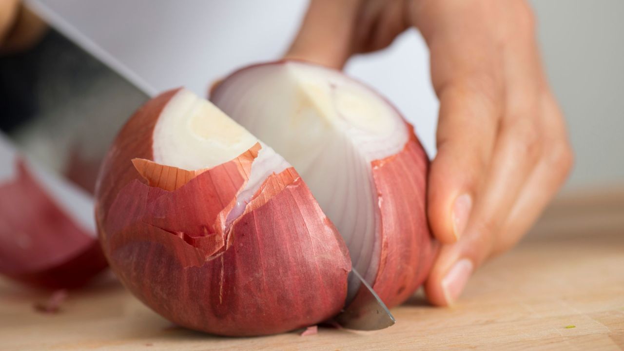 A Food Scientist Breaks Down the Reason We're All Cutting Onions Wrong