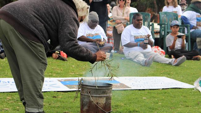 The Mpwerempwer Aboriginal Corporation has taken Kate Worden to the Alice Springs Supreme Court. Ms Worden was acting as a representative of Environment Minister Eva Lawler, when she re-approved the Fortune Agribusiness Singleton Station water licence in November 2021.