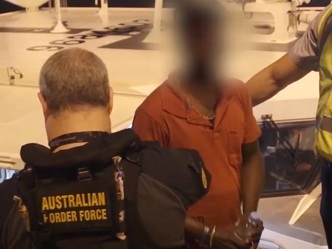 Border Force warning as Keneally flip flops on boat turnbacks