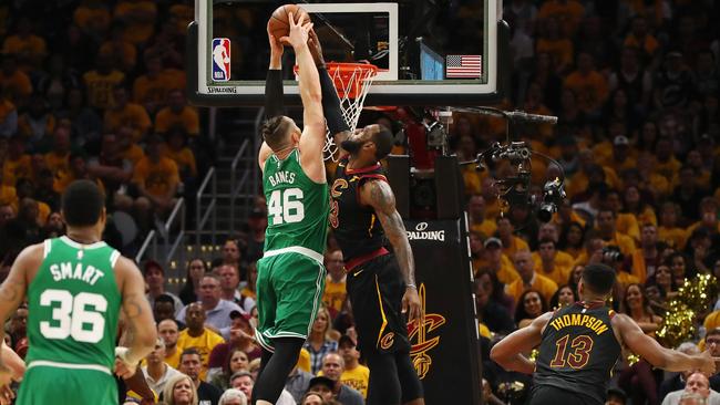 LeBron James beats Celtics, leads Cavs to 2018 NBA Finals.