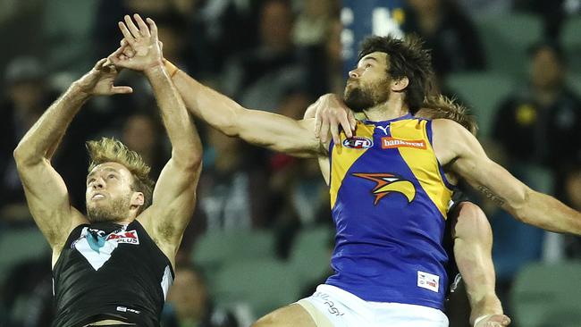 THREAT. Port Adelaide’s young defence will have to deal with the threat posed by West Coast key forward Josh Kennedy in Saturday night’s AFL elimination final at Adelaide Oval. Picture: Sarah Reed.