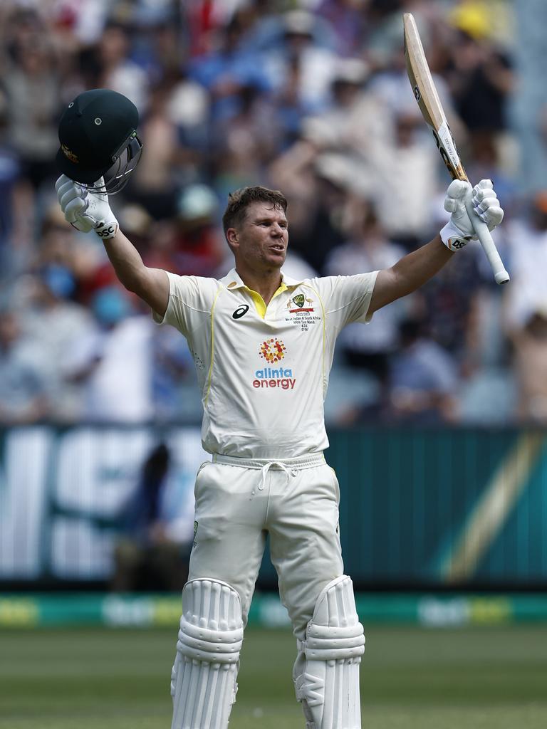 David Warner celebrated 200. Photo by Darrian Traynor/Getty Images