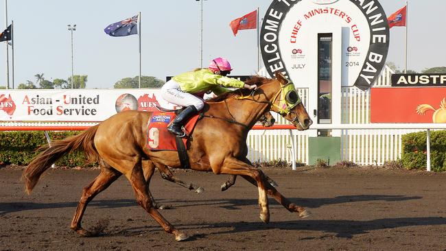 Horse Racing at Fannie Bay, Chief Ministers Cup. Main race at 4.29pm. Winner Smarty Mac, jockey Kayla Cross.