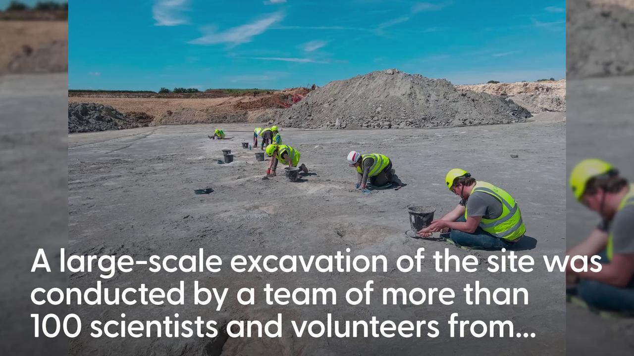 Researchers find nearly 200 dinosaur footprints during Oxfordshire quarry dig