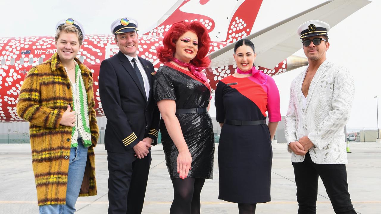 Joel Creasey, Captain Nick Collie, Qantana, Qantas International Cabin Crew member Paige Morse and Hugh Sheirdan. Picture: James D. Morgan/Getty Images for Qantas