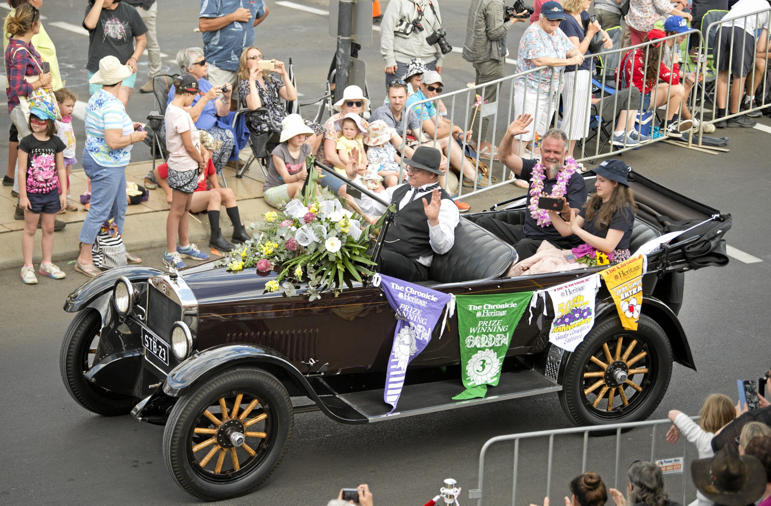 Chronicle Garden competition  gardener David Stanfield driven in The Chronicle newspapers entry in the 2019 Grand Central Floral Parade. Saturday, 21st Sep, 2019.