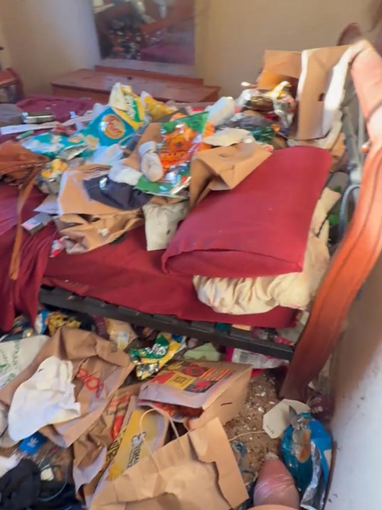 The Sydney house was completely trashed. Picture: TikTok / @nathanslawnsandgardens