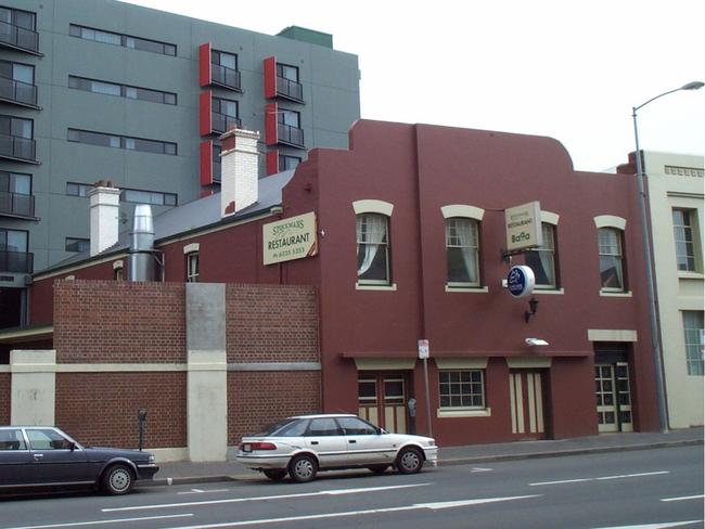 The Red Lion Hotel in Macquarie Street.